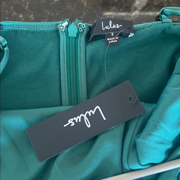 Lulu’s NWT satin asymmetrical dress - Picture 4 of 8